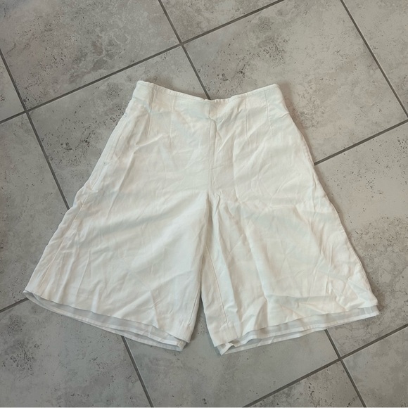 Club Monaco White Lined Bermuda Wide Leg Women’s Shorts XS - Picture 2 of 10